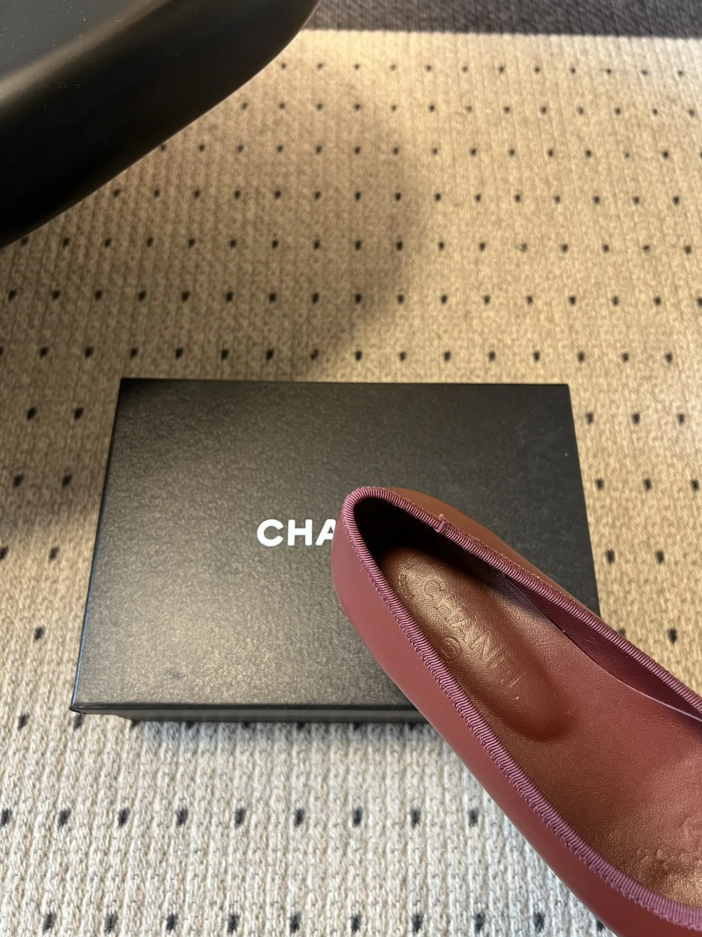샤넬 더블 C 엠보싱 컬러블록 플랫슈즈 상세 이미지 8