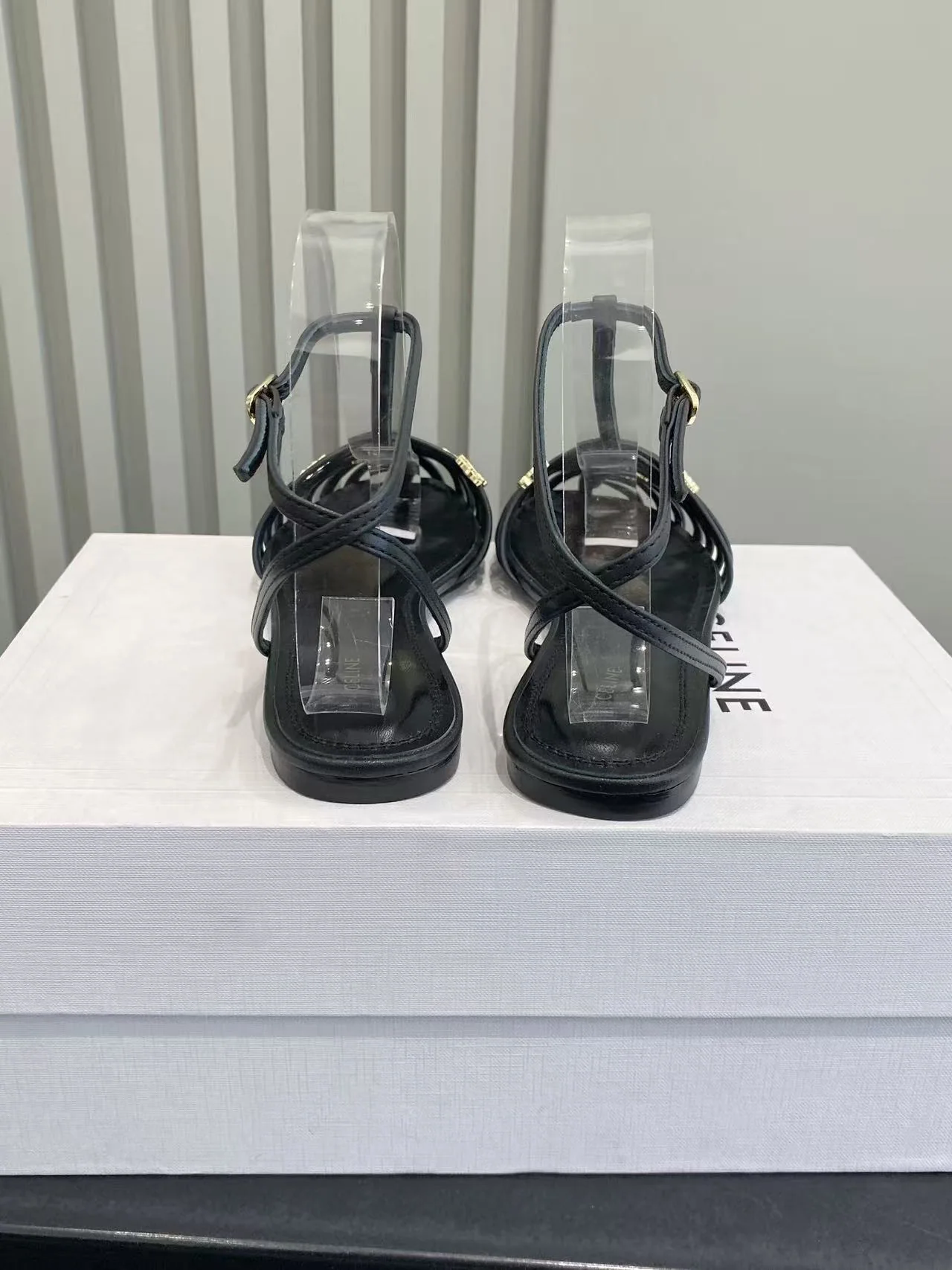 셀린느 개선문 벨트 플랫 샌들 상세 이미지 8