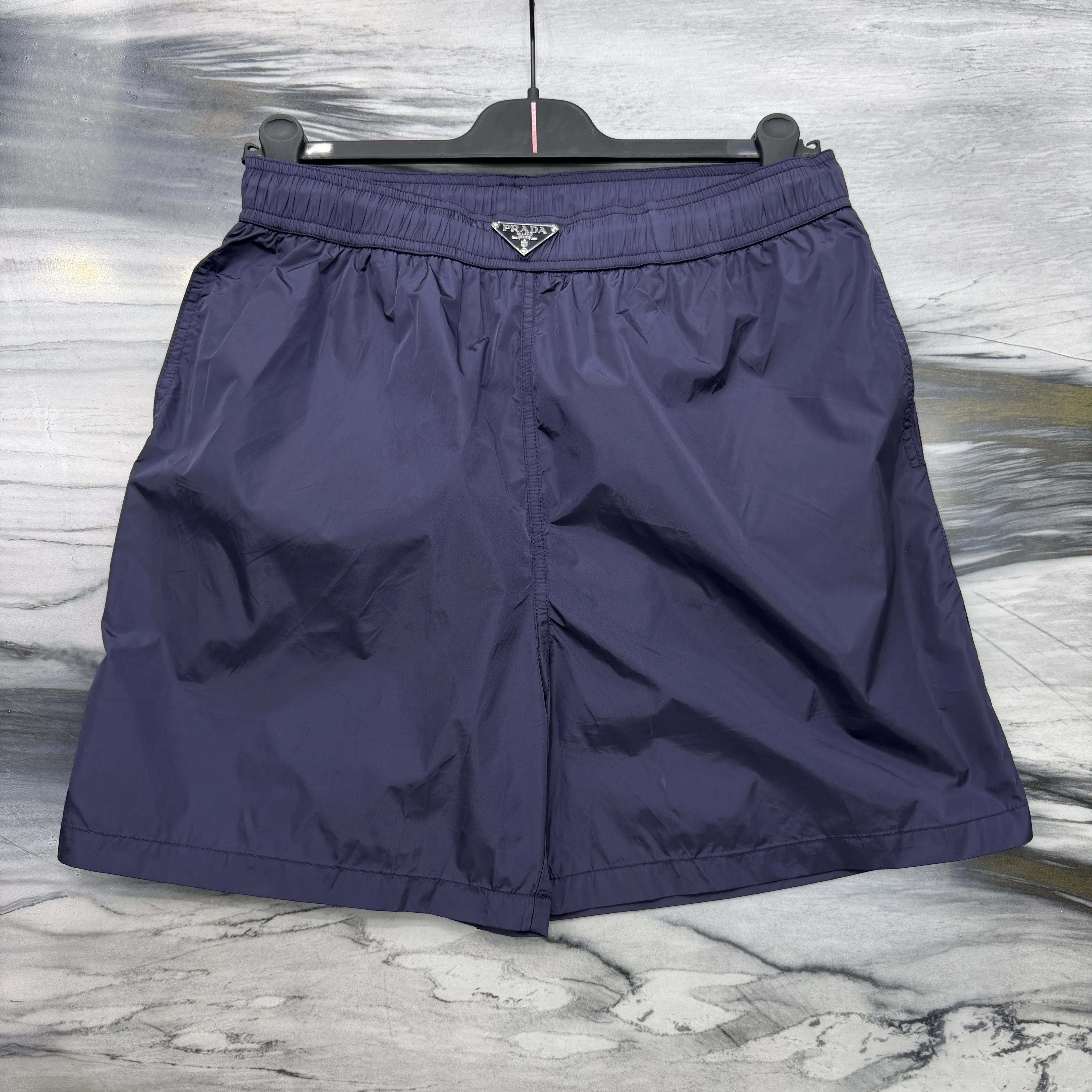 프라다 Re-Nylon 솔리드 컬러 엘라스틱 비치 반바지 41245 Prada Shorts 상세 이미지 13