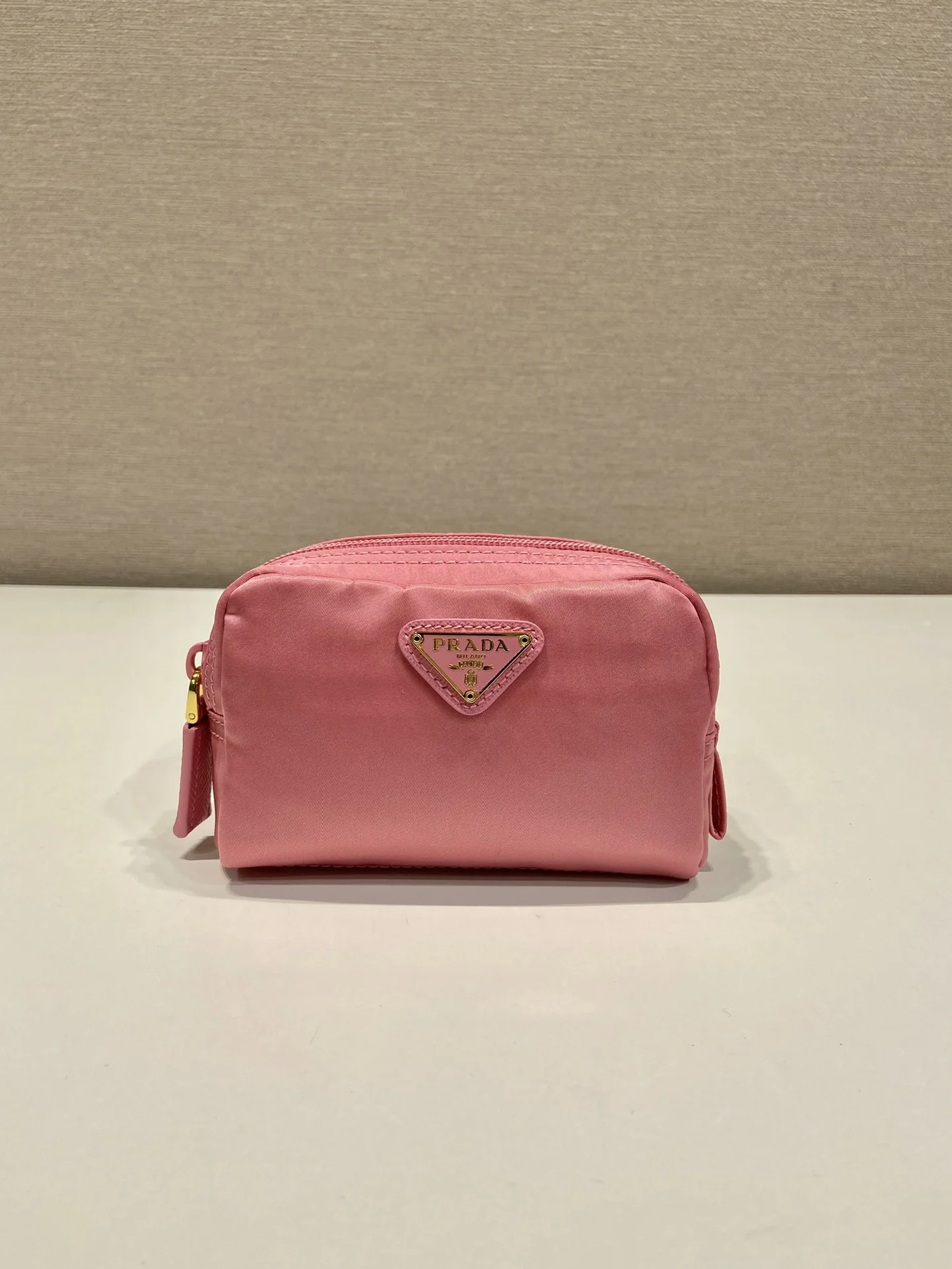 프라다 리나일론 클러치백 1NA339 상세 이미지 2