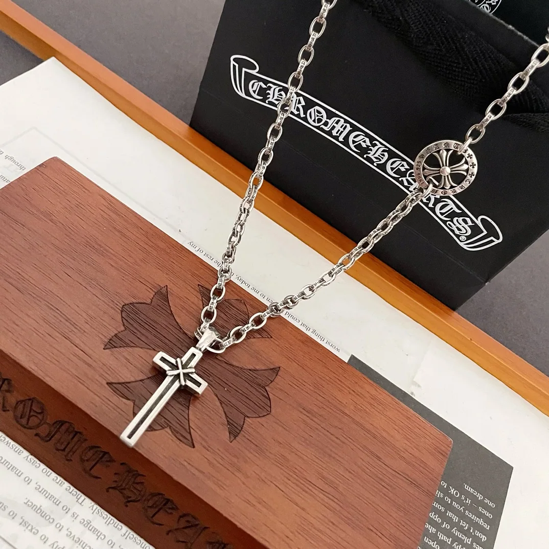 크롬하츠 클래식 엠보싱 라운드 크로스 목걸이 상세 이미지 7