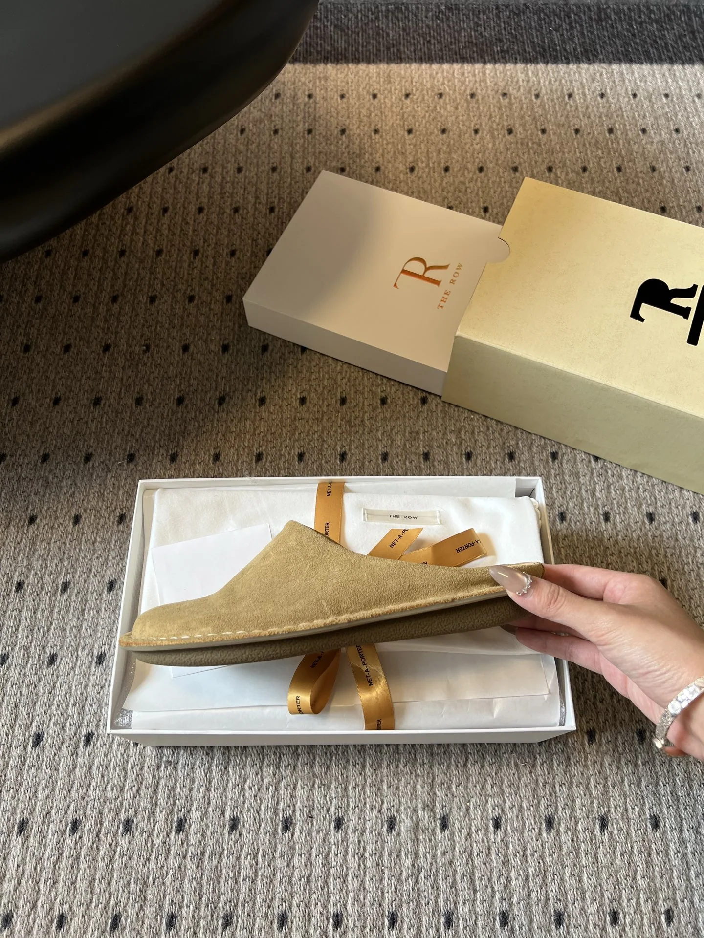 더로우 앞코 덮인 뮬 샌들 상세 이미지 5