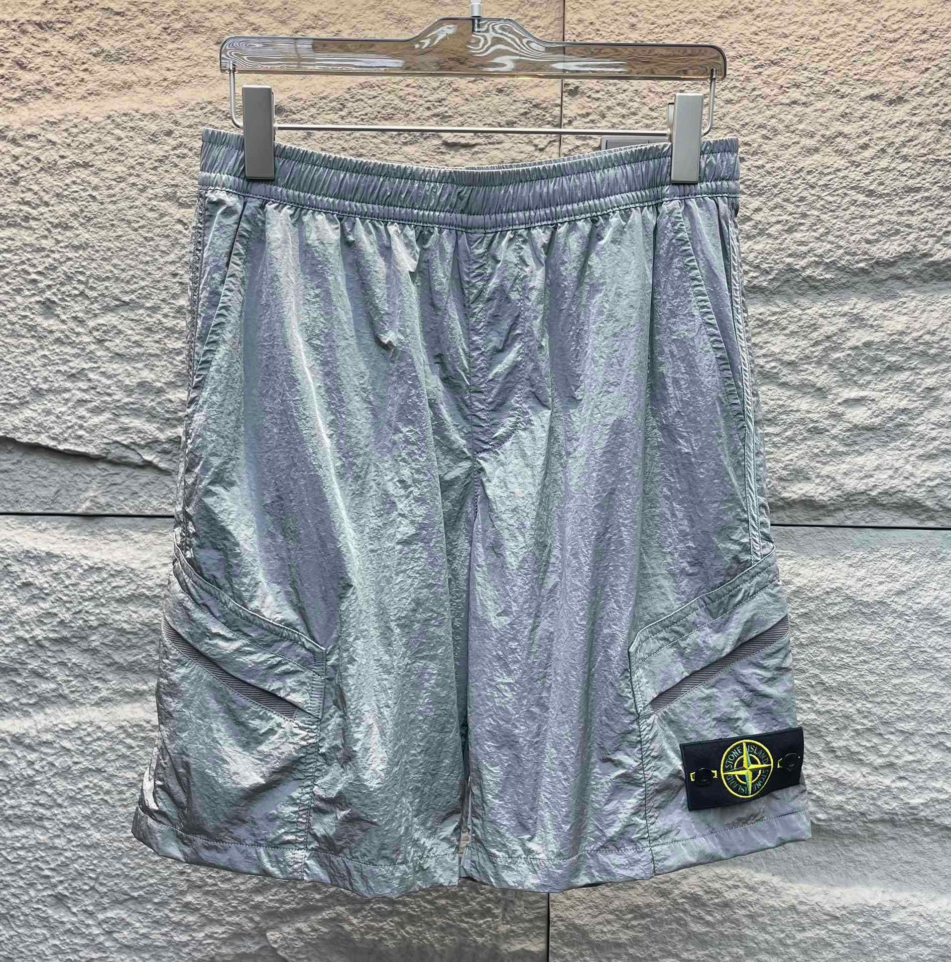 스톤아일랜드 남성 반바지 51545 Stone Island Shorts 상세 이미지 1