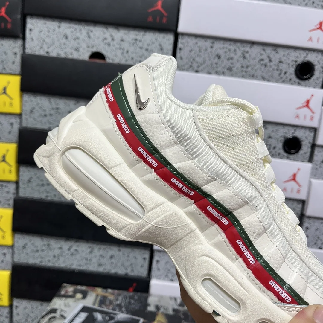 나이키 [XY] 에어 맥스 95 SP IB4453-100 201493 Nike Air Max 95 SP Undefeated Sail 상세 이미지 6