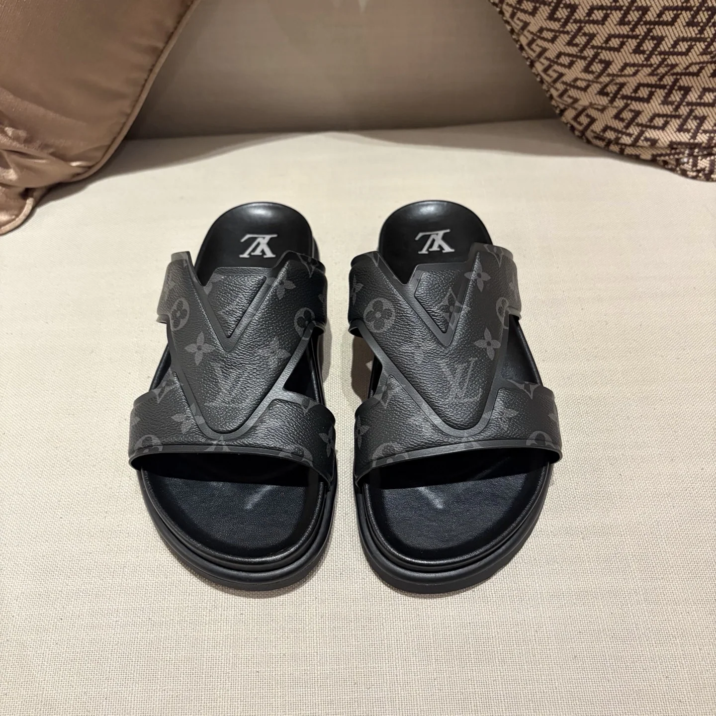 루이비통 카프스킨 슬리퍼 상세 이미지 2