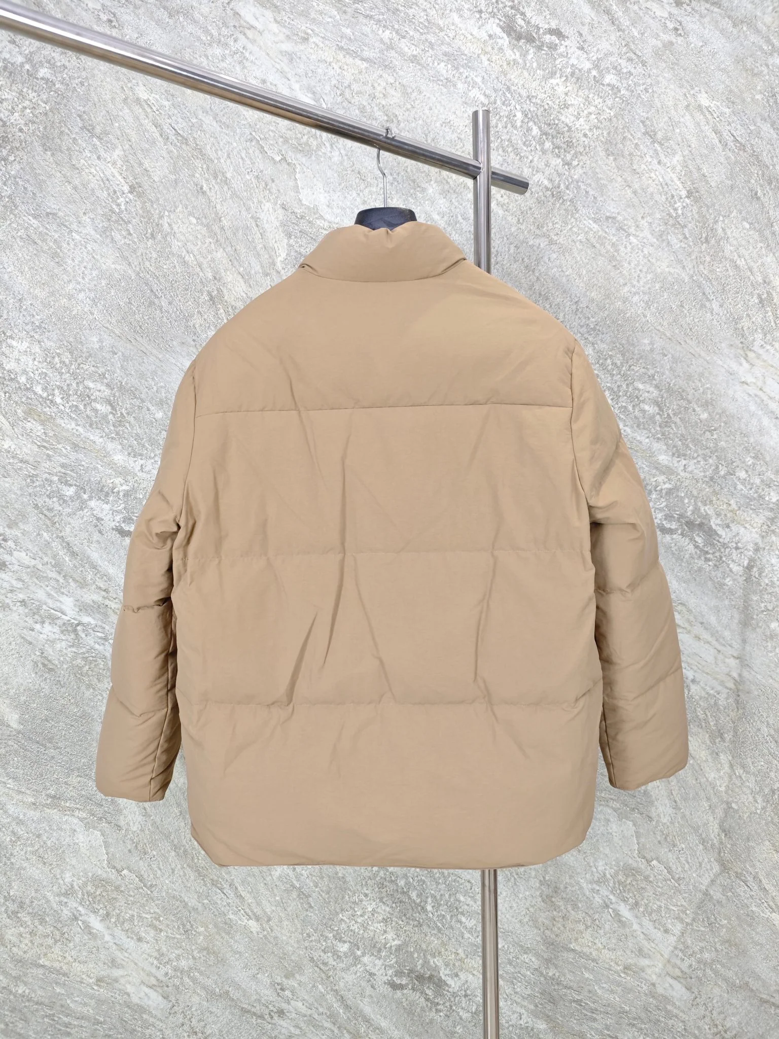 프라다 25 FW 고밀도 나일론 남성 다운 자켓 25FW 상세 이미지 2