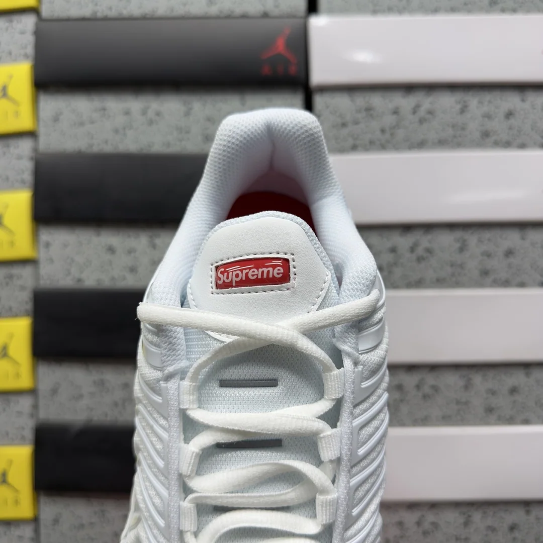 나이키 [TK] 에어 맥스 플러스 DA1472-100 201977 Nike Air Max Plus Supreme White 상세 이미지 5