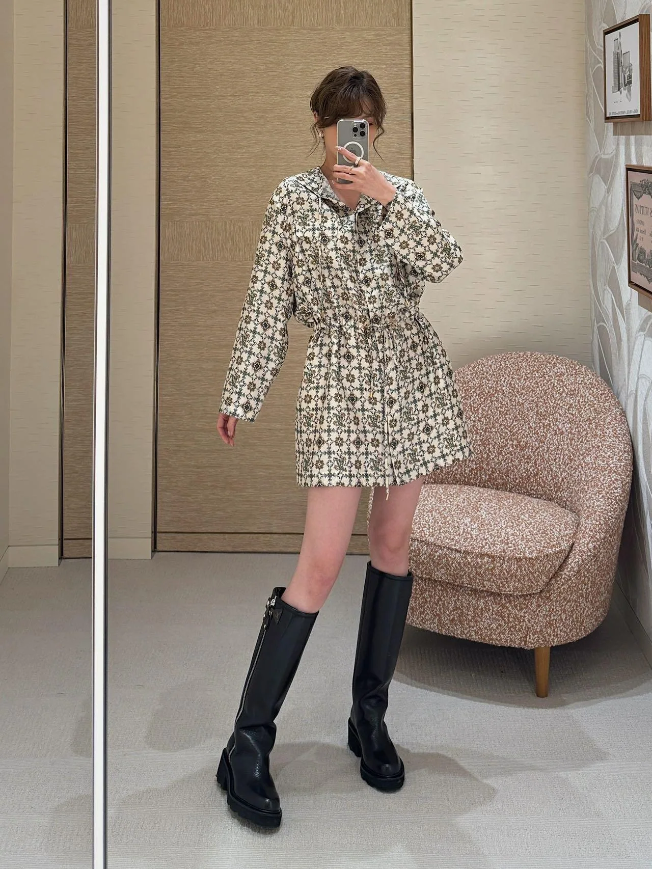 루이비통 모노그램 플라워 셔츠 원피스 2026 SS 상세 이미지 2