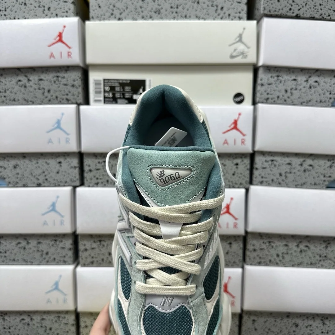 뉴발란스 [C] 9060 U9060FG 202172 New Balance 9060 상세 이미지 9