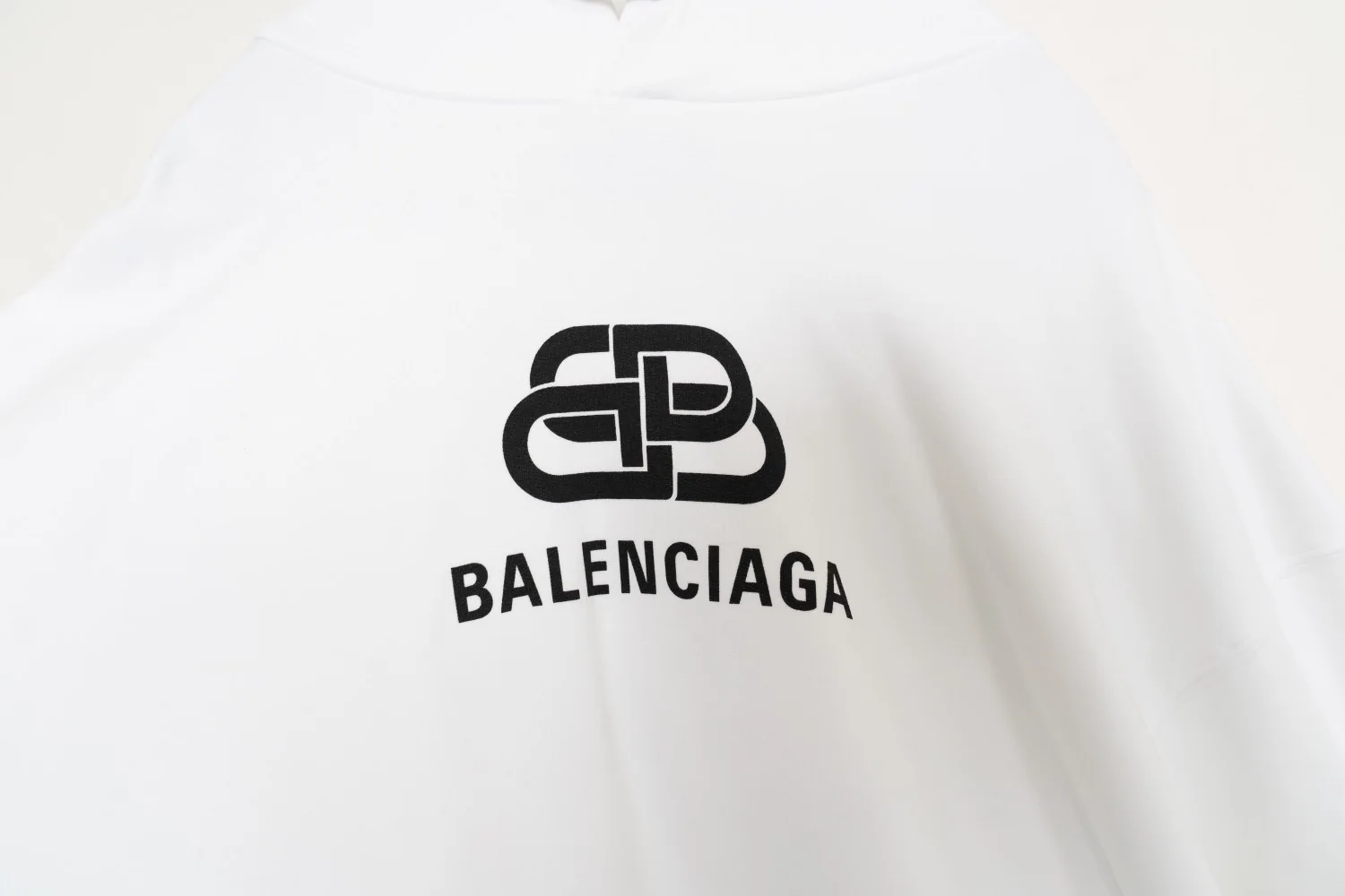 발렌시아가 BALENCIA 로고 프린트 후드 남성용 상세 이미지 4