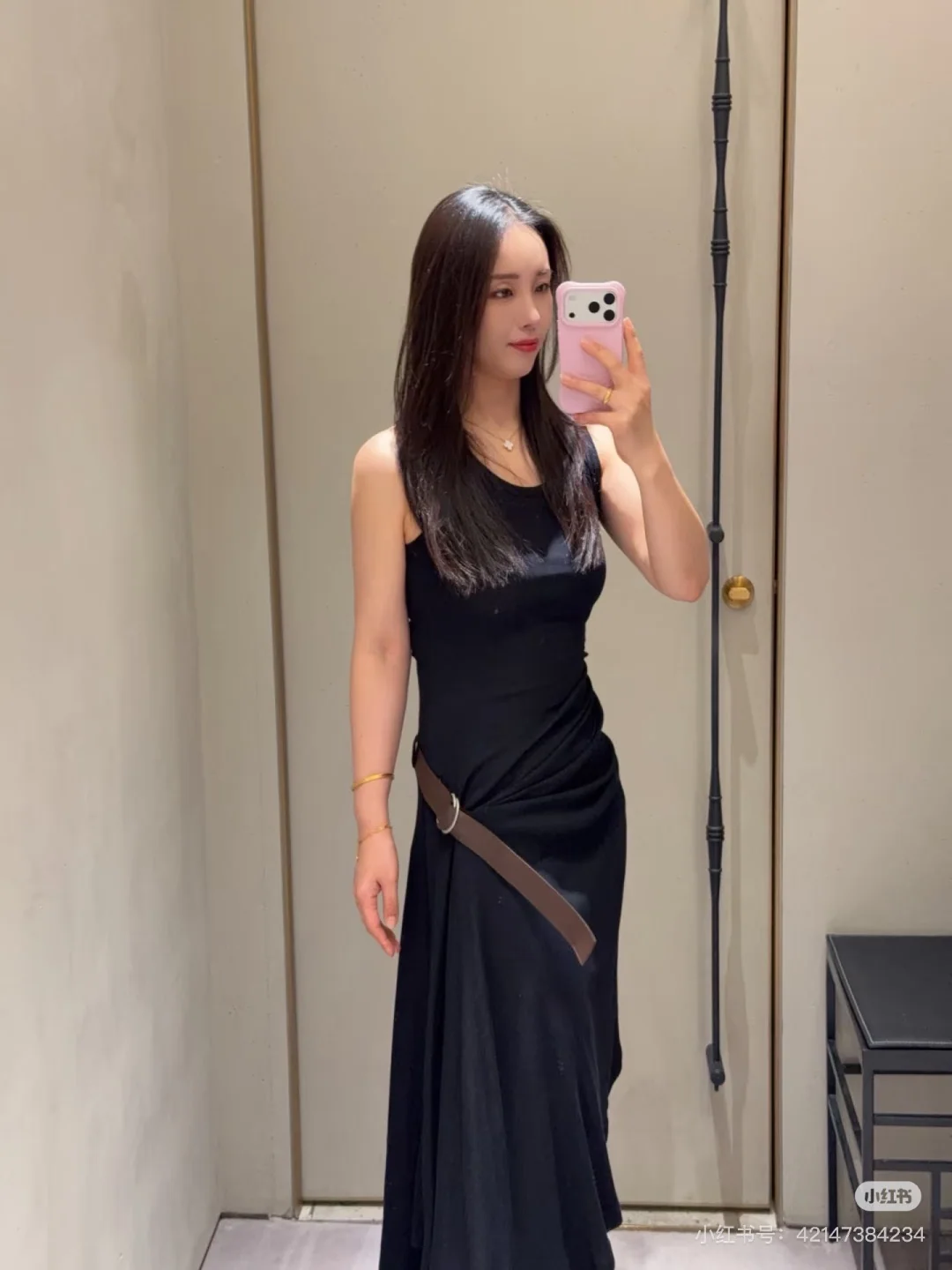 로에베 허리 주름 벨트 원피스 상세 이미지 9