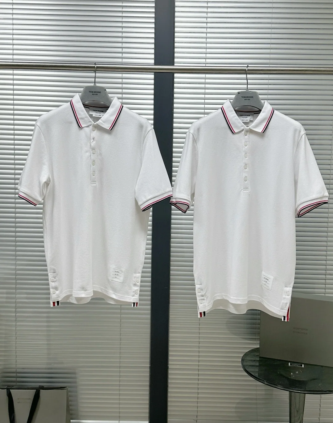 톰브라운 립 메시 반팔 폴로셔츠 남성 상세 이미지 1