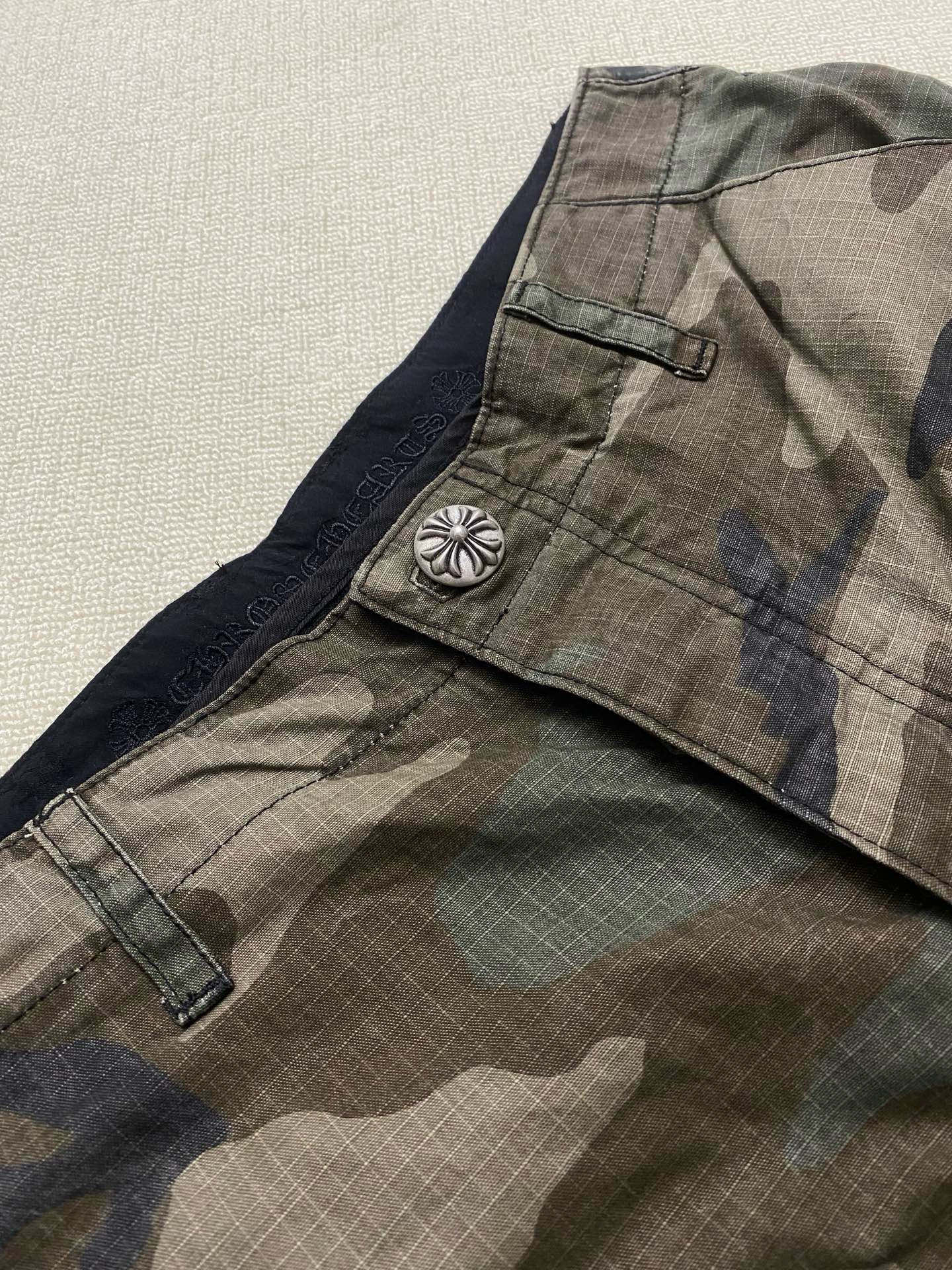 크롬하츠 은도금 크로스 장식 남성 바지 상세 이미지 3