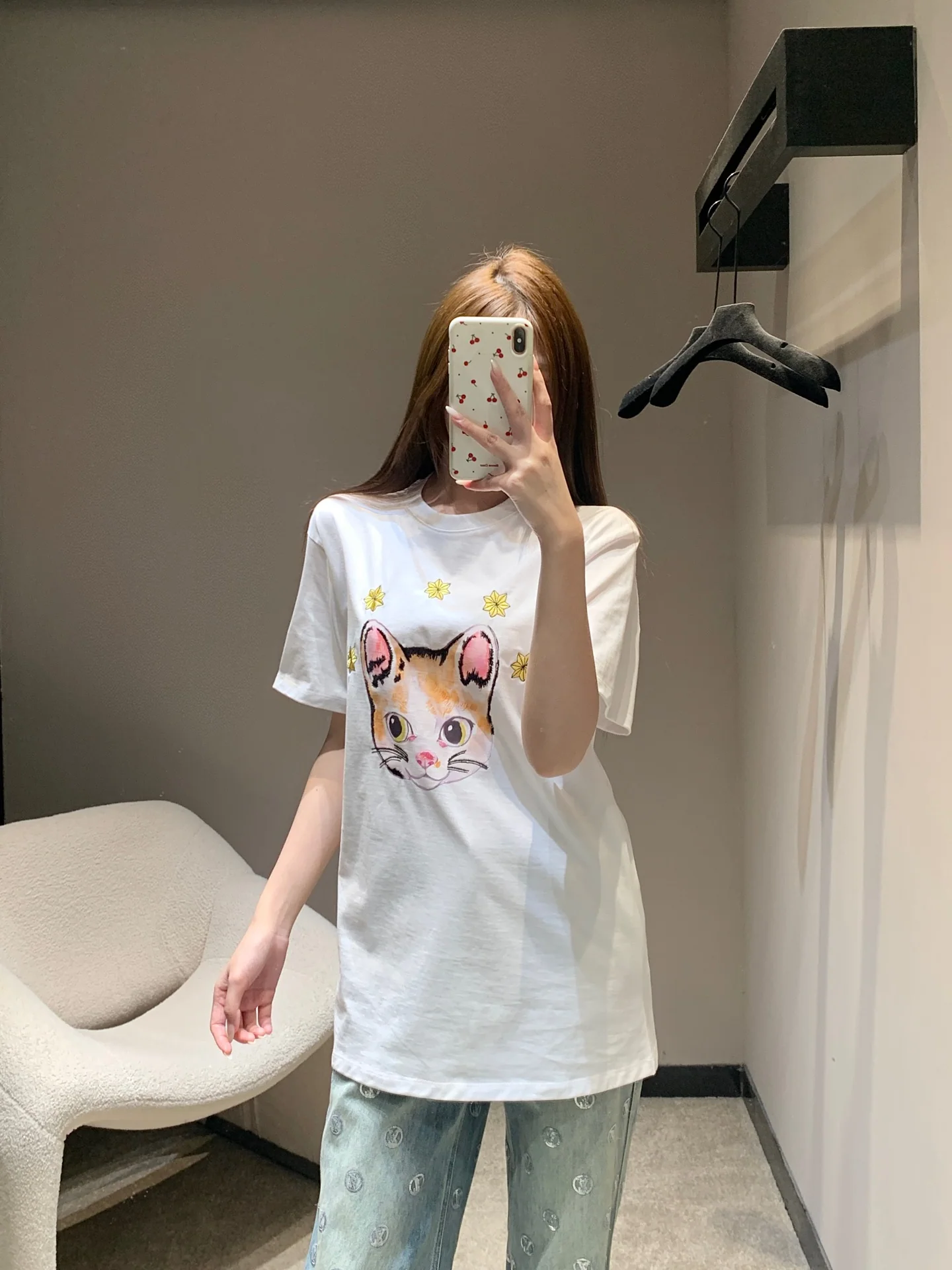 구찌 고양이 무늬 별 자수 여성 반팔 티셔츠 26 SS 상세 이미지 7