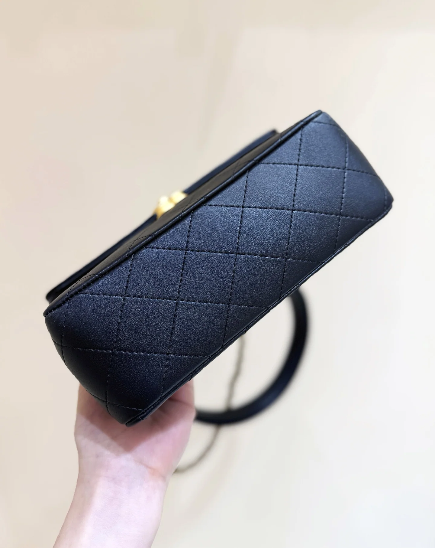 샤넬 26 C 히든 디자인 메신저백 AS5906 상세 이미지 4