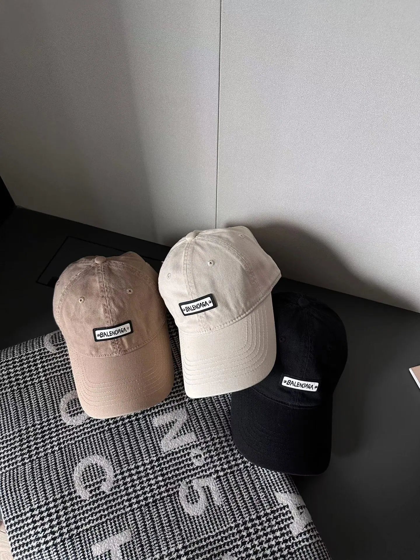 발렌시아가 무지 야구모자 상세 이미지 2