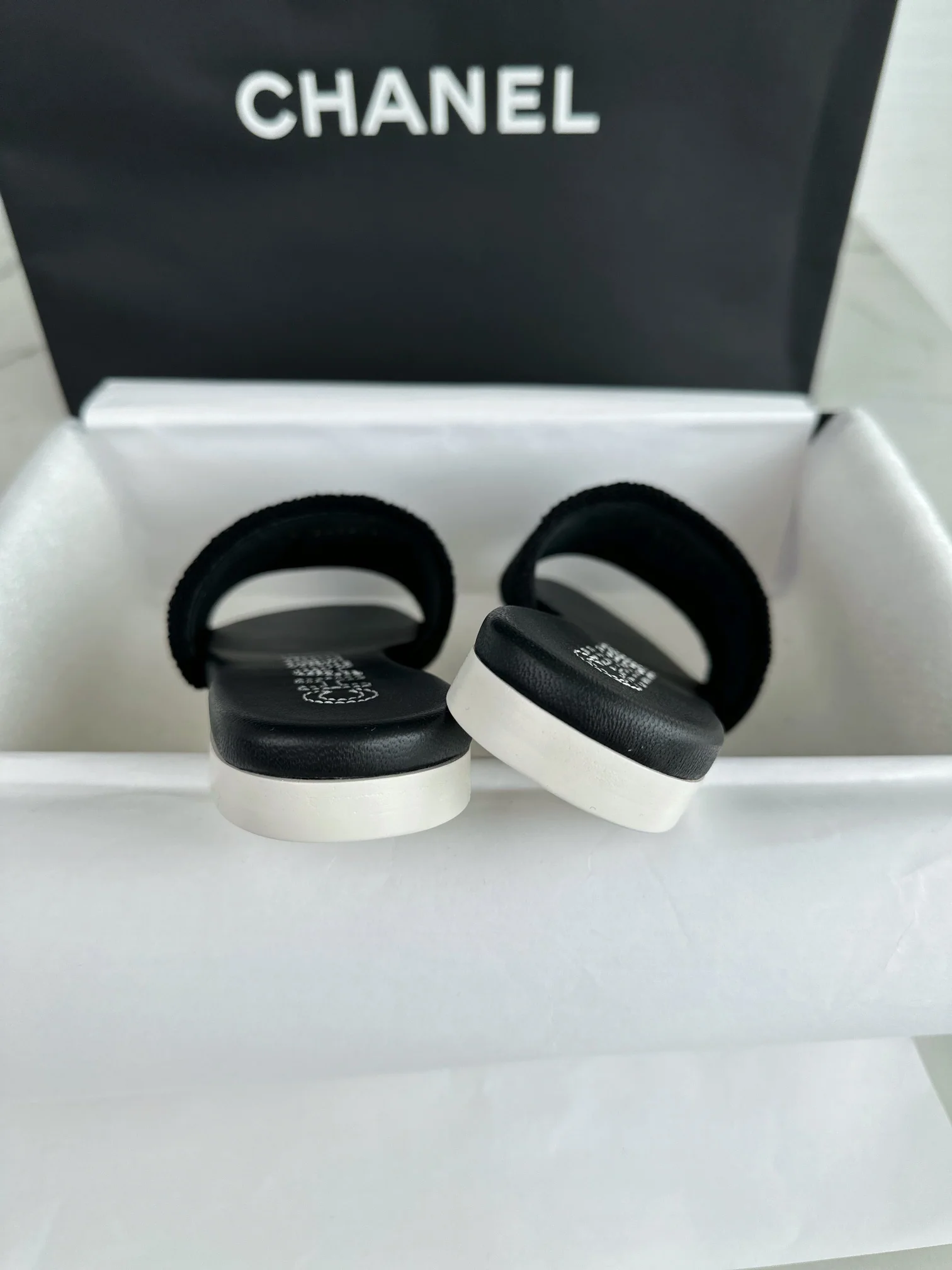 샤넬 24 C 블랙 더블 C 자수 슬리퍼 3362 상세 이미지 8