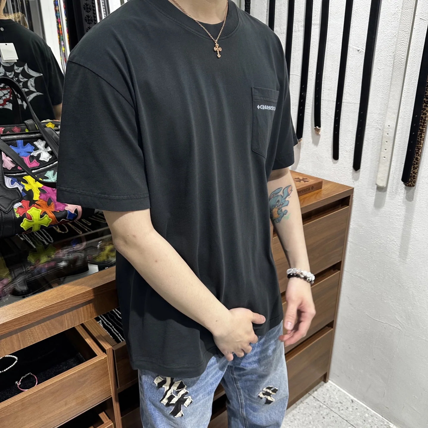 크롬하츠 남성 블랙 화이트 반팔 티셔츠 상세 이미지 9
