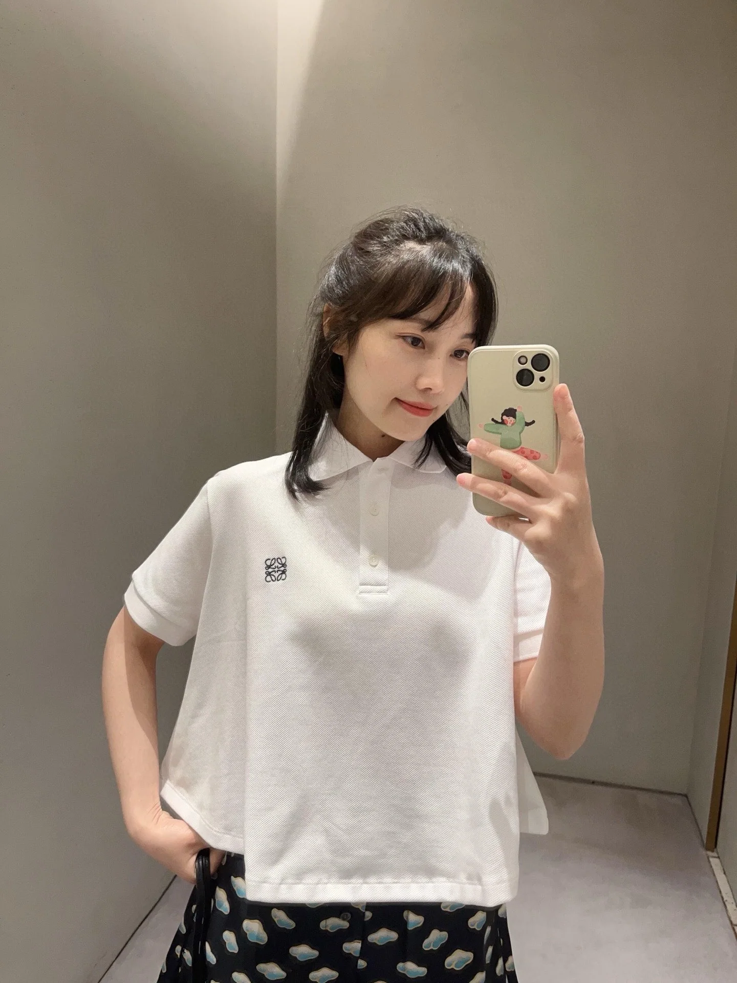 로에베 레터 자수 카라 반팔 티셔츠 2025 SS 상세 이미지 8