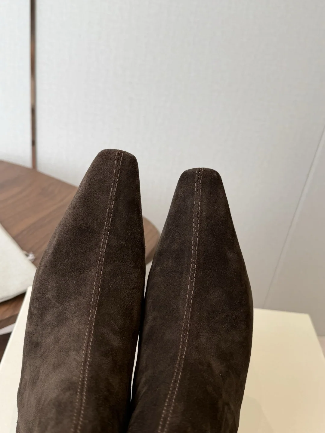 브루넬로쿠치넬리 포인티드 토 스틸레토 힐 미드카프 부츠 상세 이미지 6