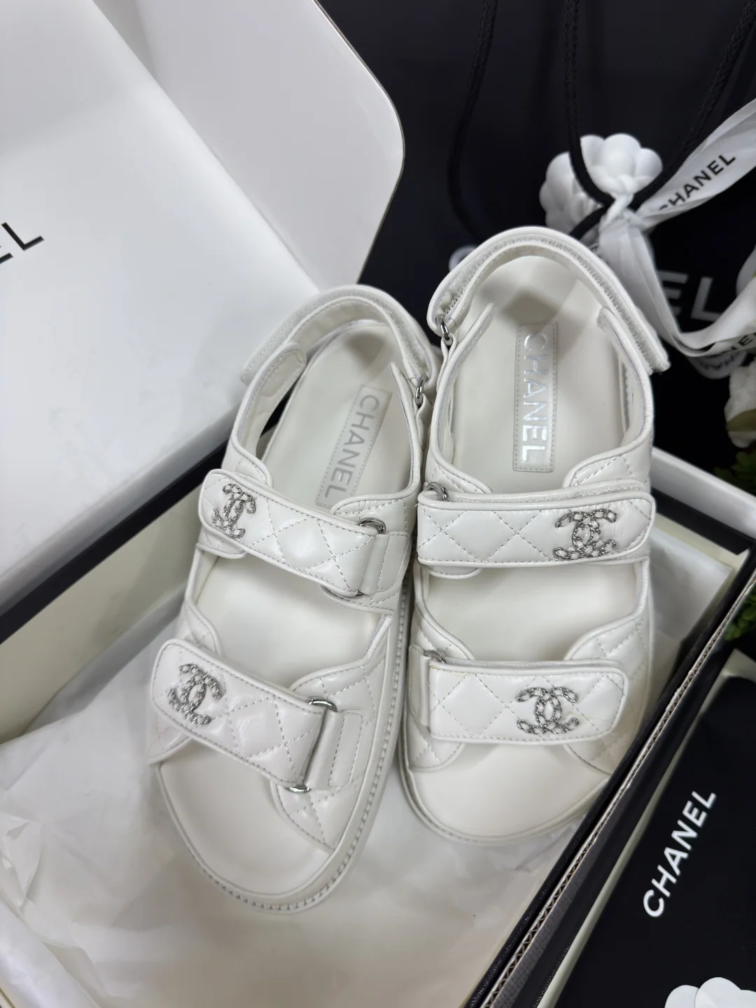 샤넬 24 더블 C 벨크로 비치 슈즈 신발 상세 이미지 3