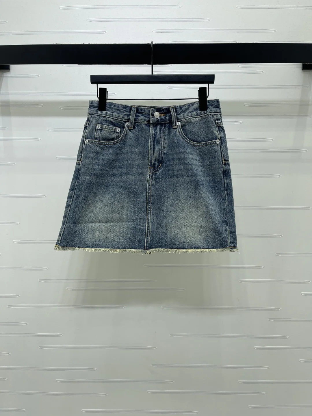 디올 레트로 하이웨스트 데님 미니스커트 상세 이미지 1