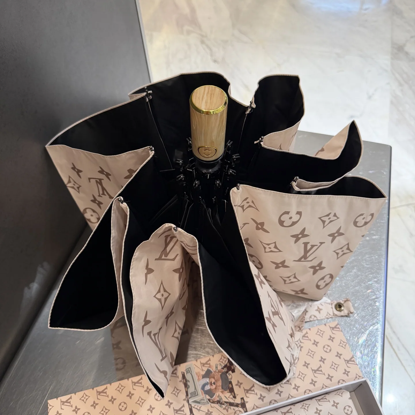 루이비통 우산 85710 Louis Vuitton Umbrella 상세 이미지 5