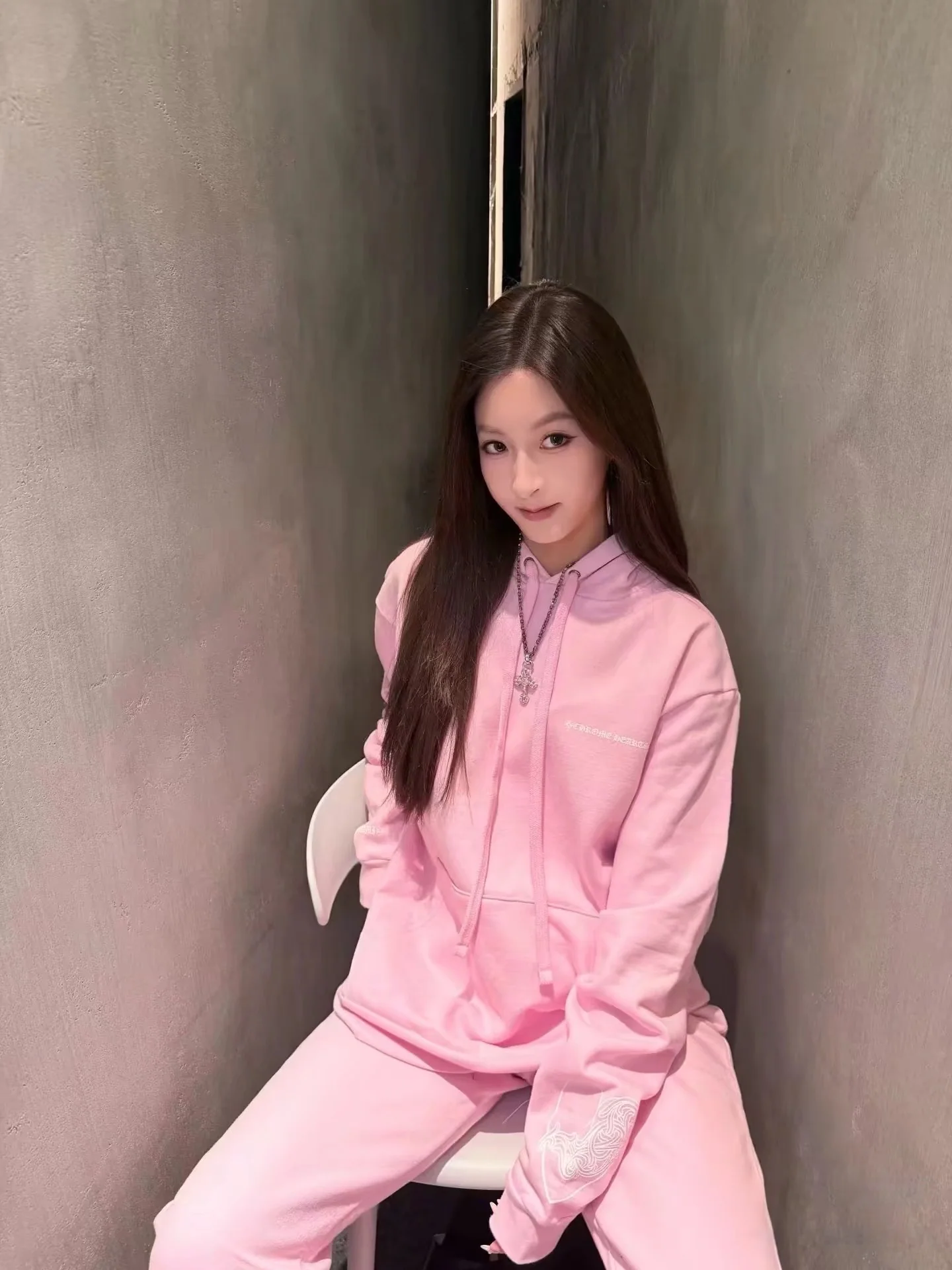 크롬하츠 마이애미 한정 핑크 후드 긴팔 티셔츠 상세 이미지 3