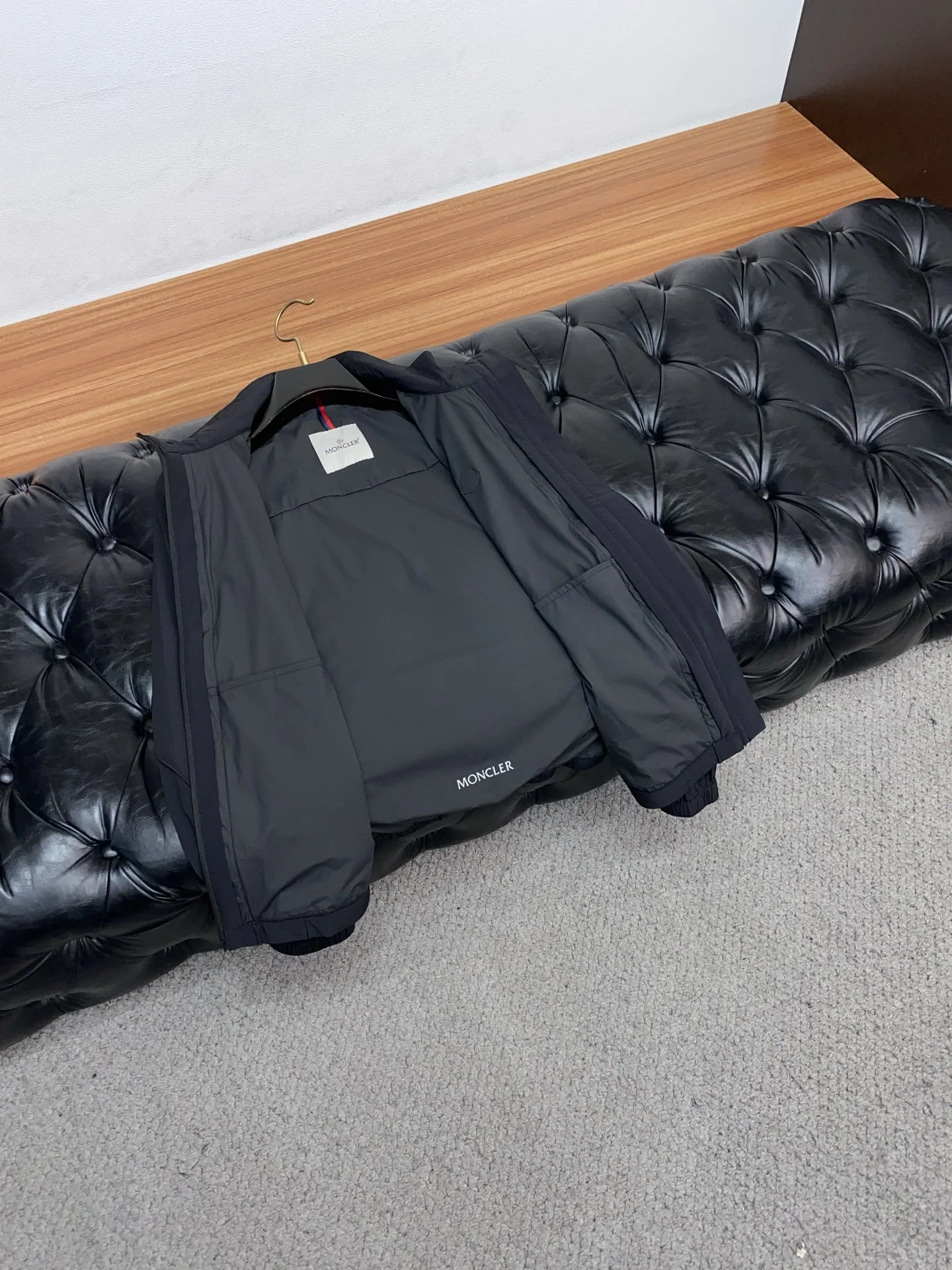 몽클레어 남성 슬림핏 맞춤 자켓 상세 이미지 7