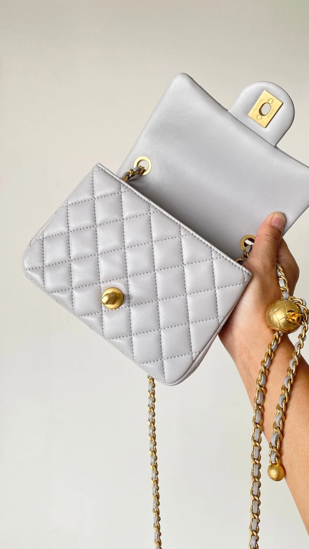 샤넬 23 C 골드볼 스퀘어 팻 가죽 가방 상세 이미지 8