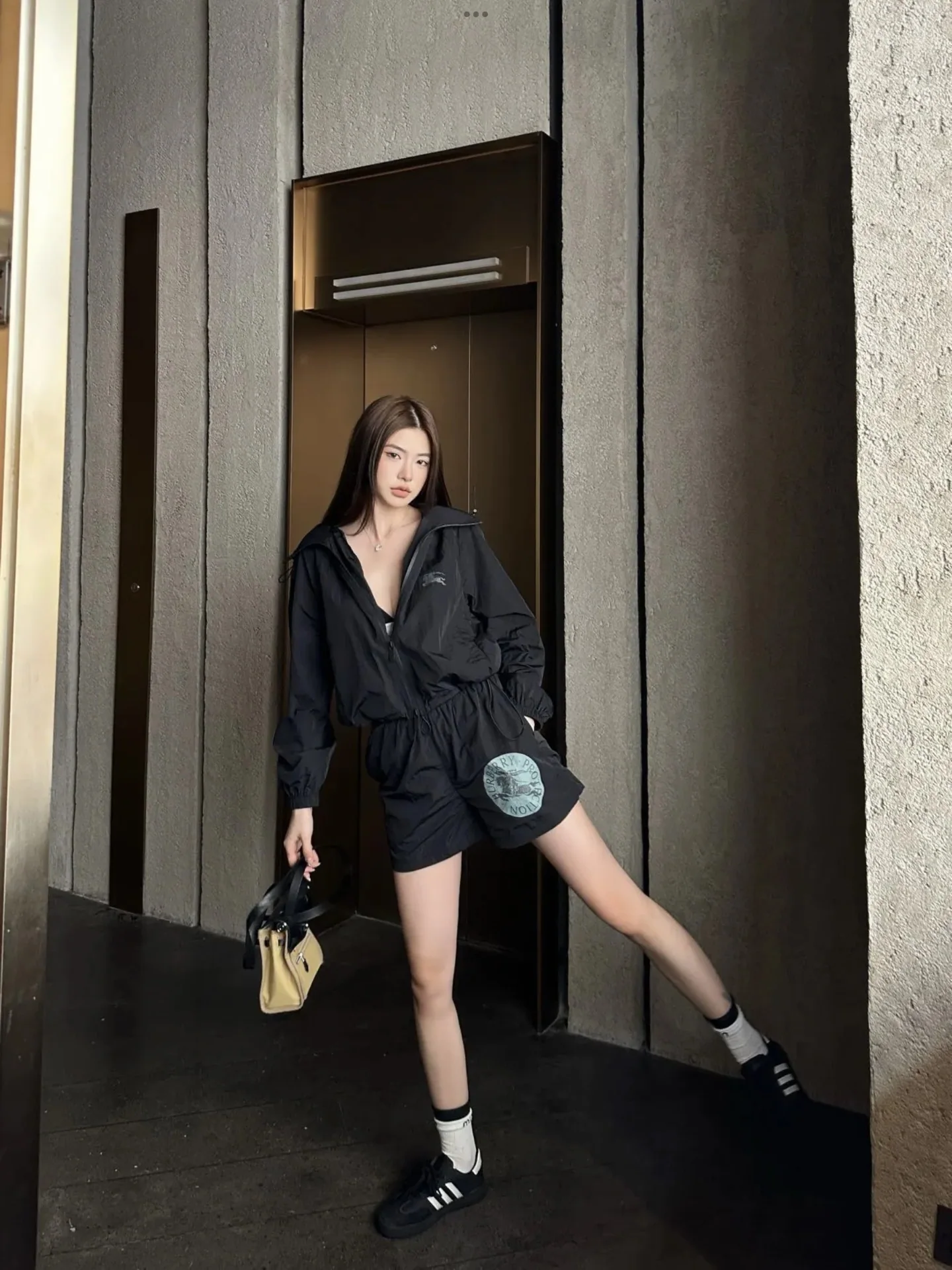 버버리 경량 후드 재킷 반바지 세트 상세 이미지 9