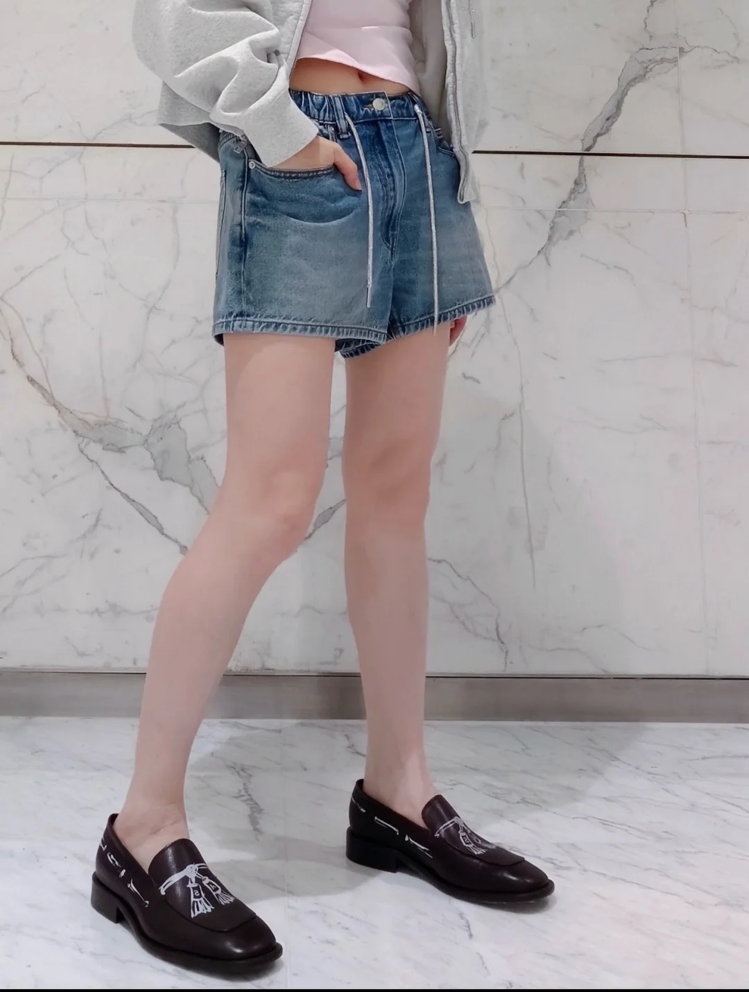 알렉산더왕 라인스톤 드로스트링 데님 여성 반바지 상세 이미지 9