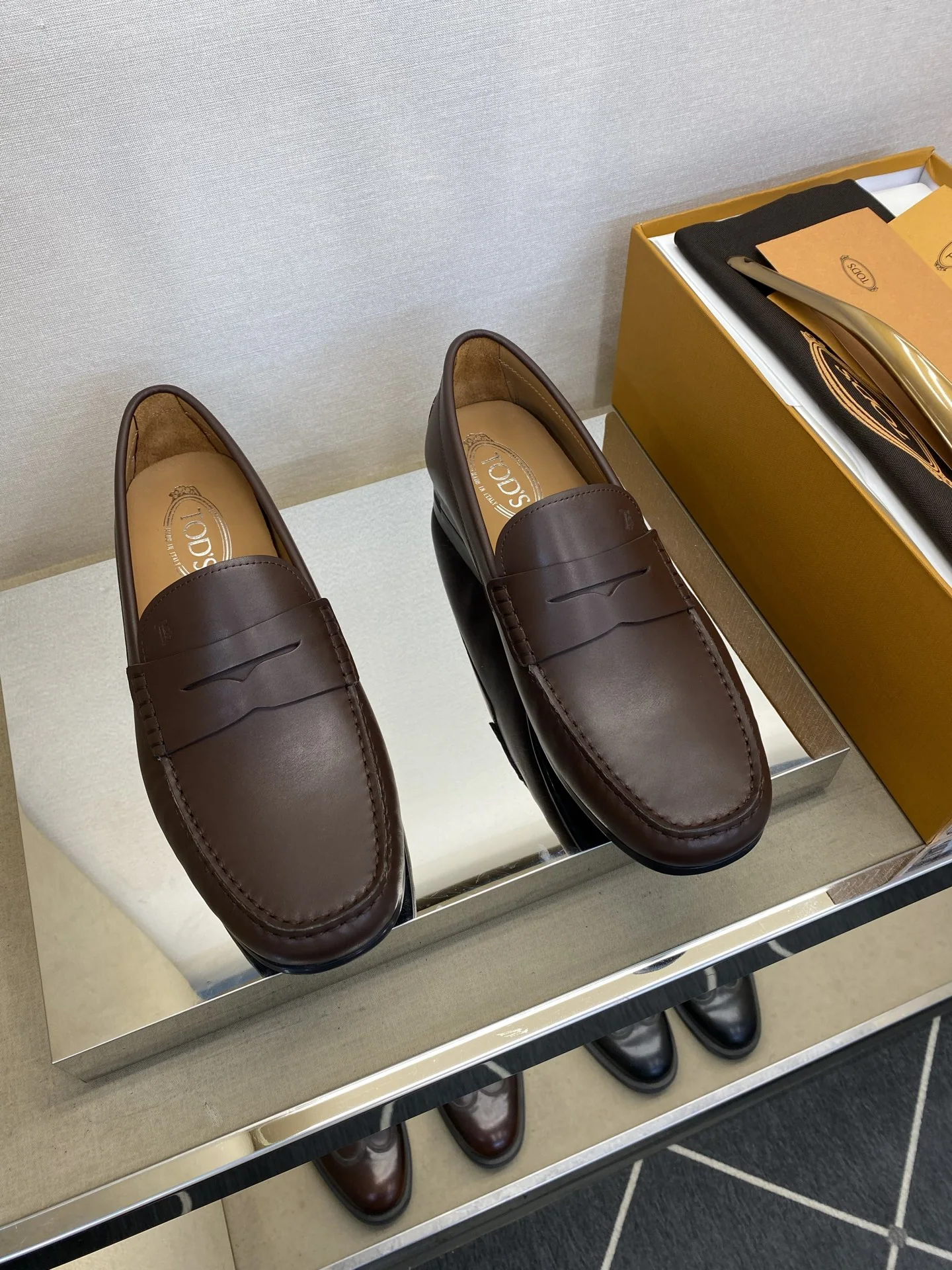 토즈 클래식 남성 로퍼 상세 이미지 1