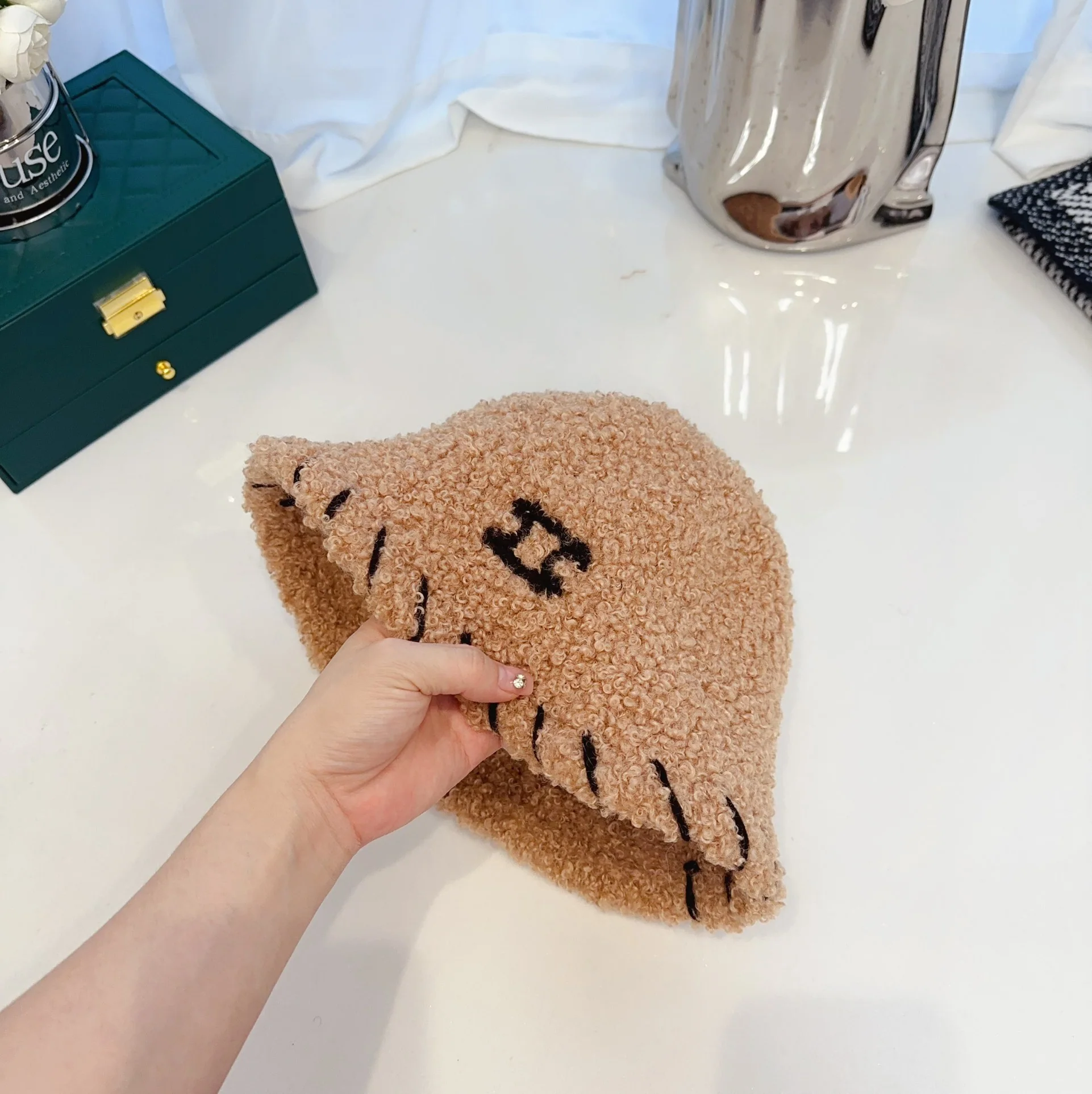 셀린느 램 울 버킷햇 상세 이미지 7