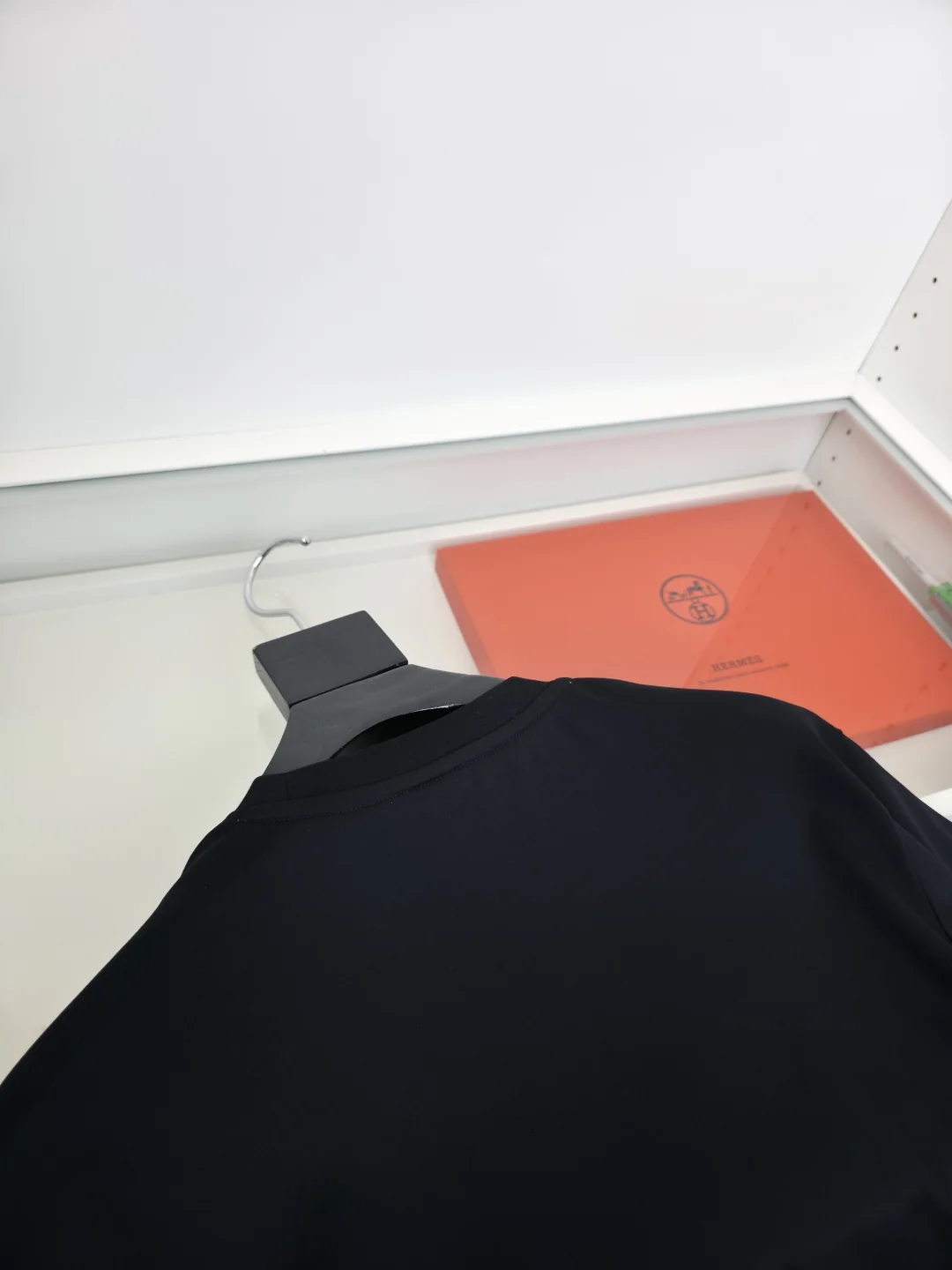 에르메스 라인석 장식 크루넥 남성 반팔 티셔츠 상세 이미지 9