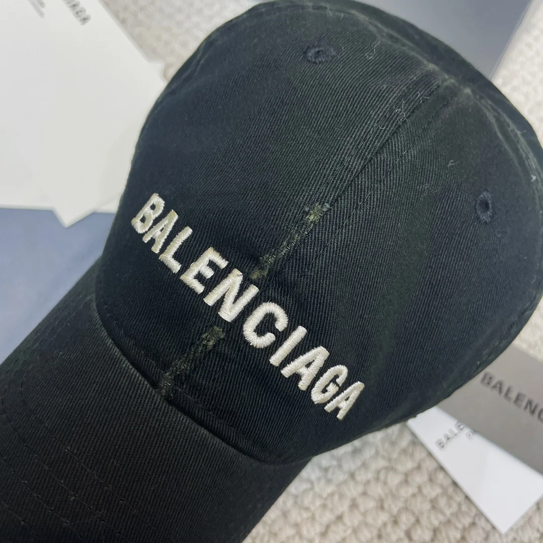 발렌시아가 워시드 블랙 야구모자 상세 이미지 3