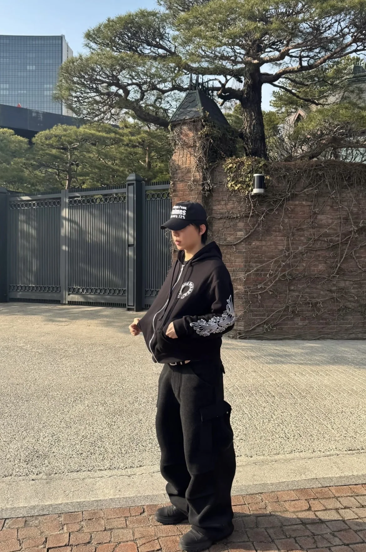 크롬하츠 블랙암 호스슈 클래식 집업 후드 재킷 상세 이미지 3