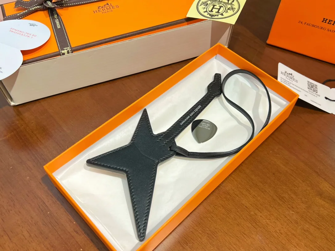에르메스 기타 펜던트 키링 상세 이미지 3