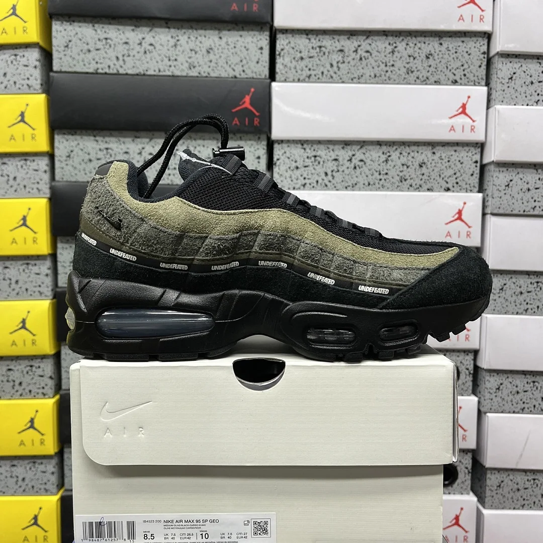 나이키 [KZ2.0] 에어 맥스 95 SP IB4523-200 201675 Nike Air Max 95 SP Undefeated Geo La