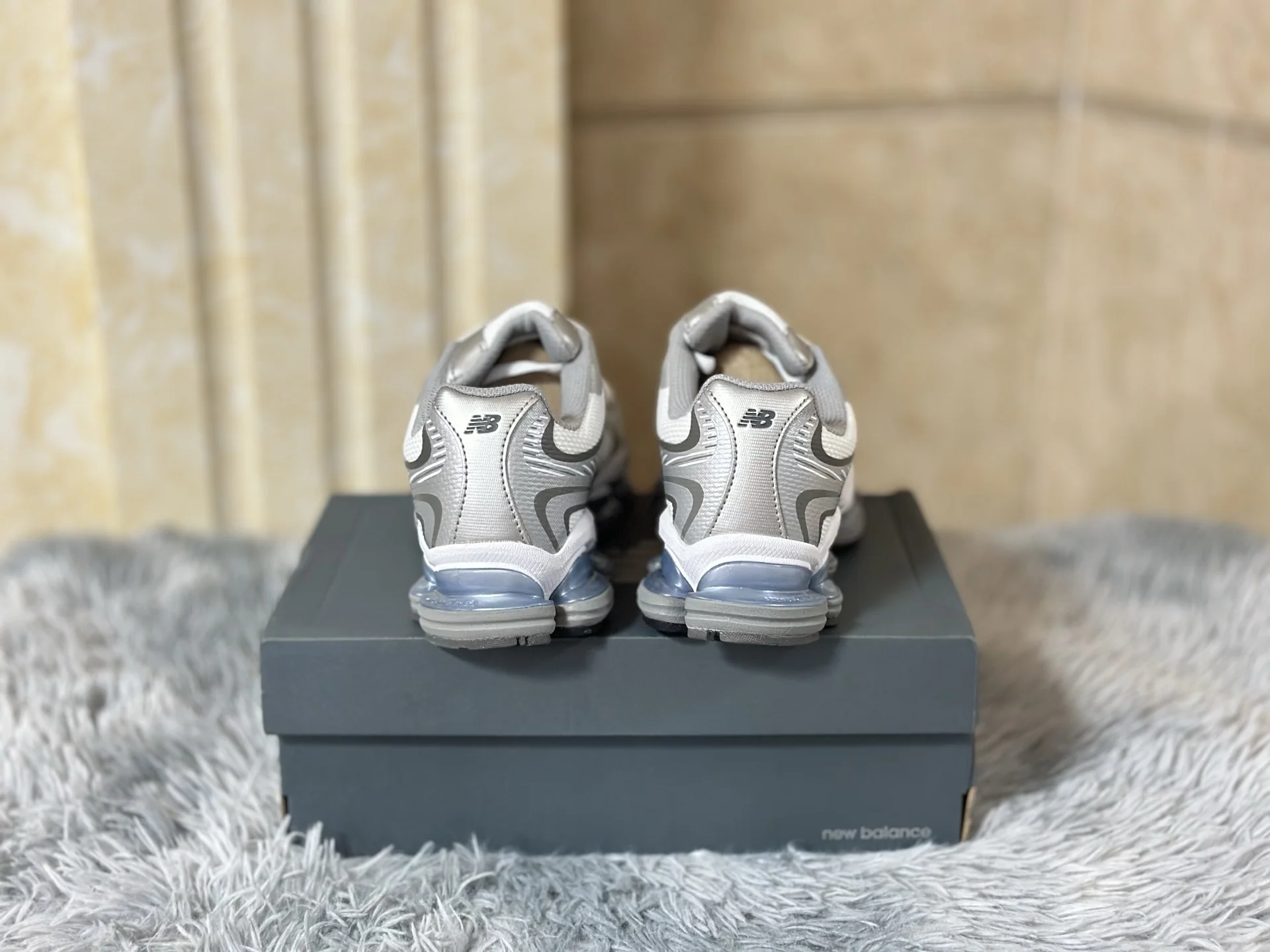뉴발란스 NB2000 러닝화 상세 이미지 2