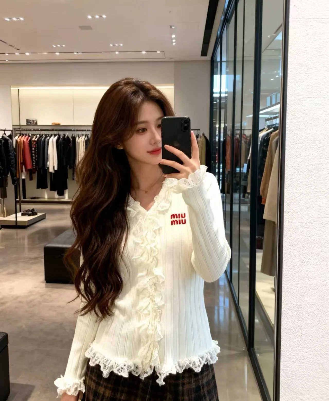 미우미우 프릴 트림 V넥 니트 가디건 상세 이미지 2