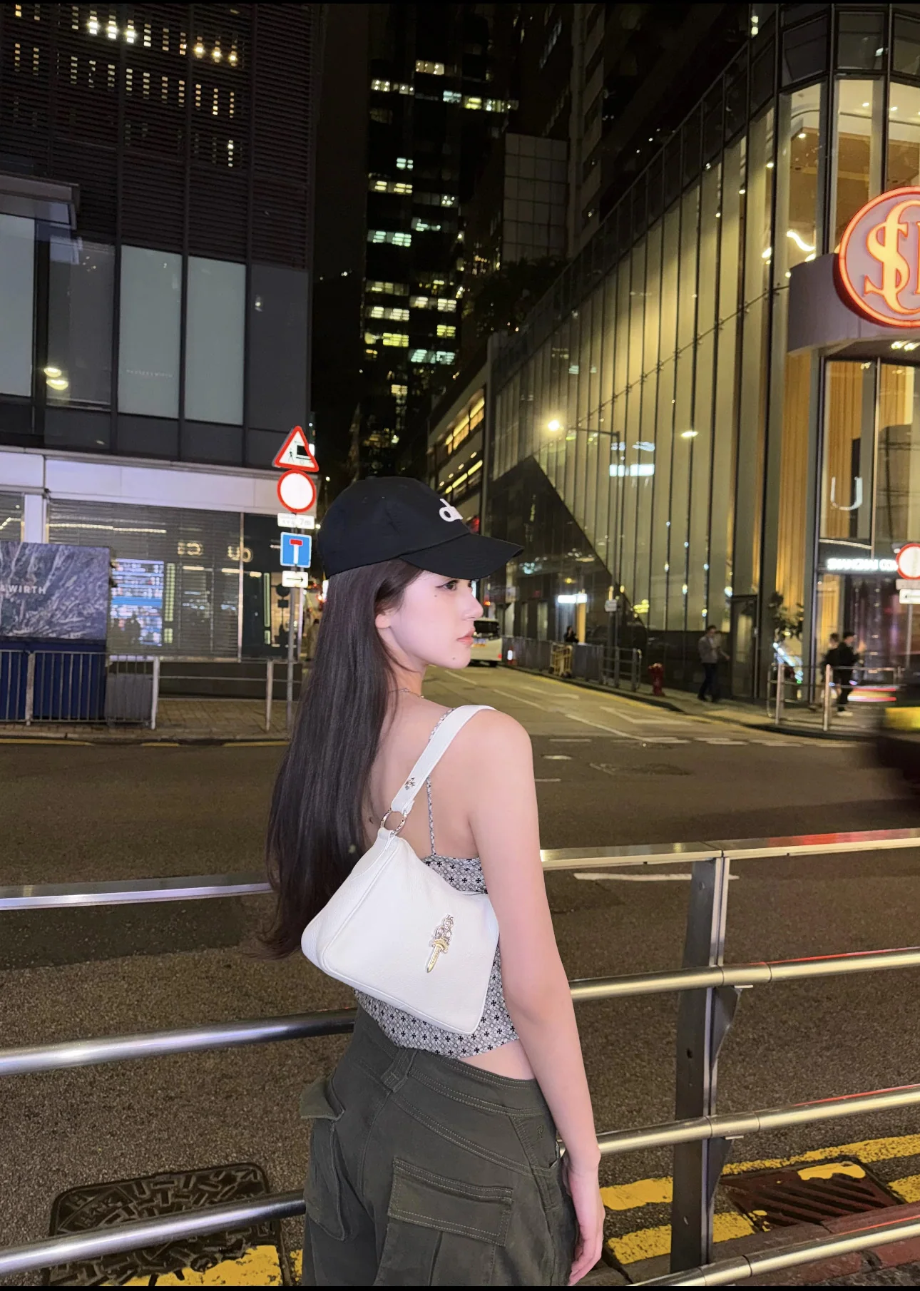 크롬하츠 화이트 치킨 너겟 소가죽 가방 상세 이미지 6