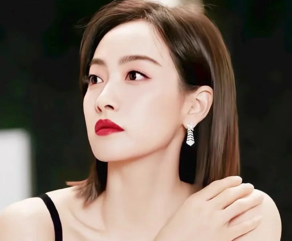 샤넬 C 코메트 골드 귀걸이 상세 이미지 2