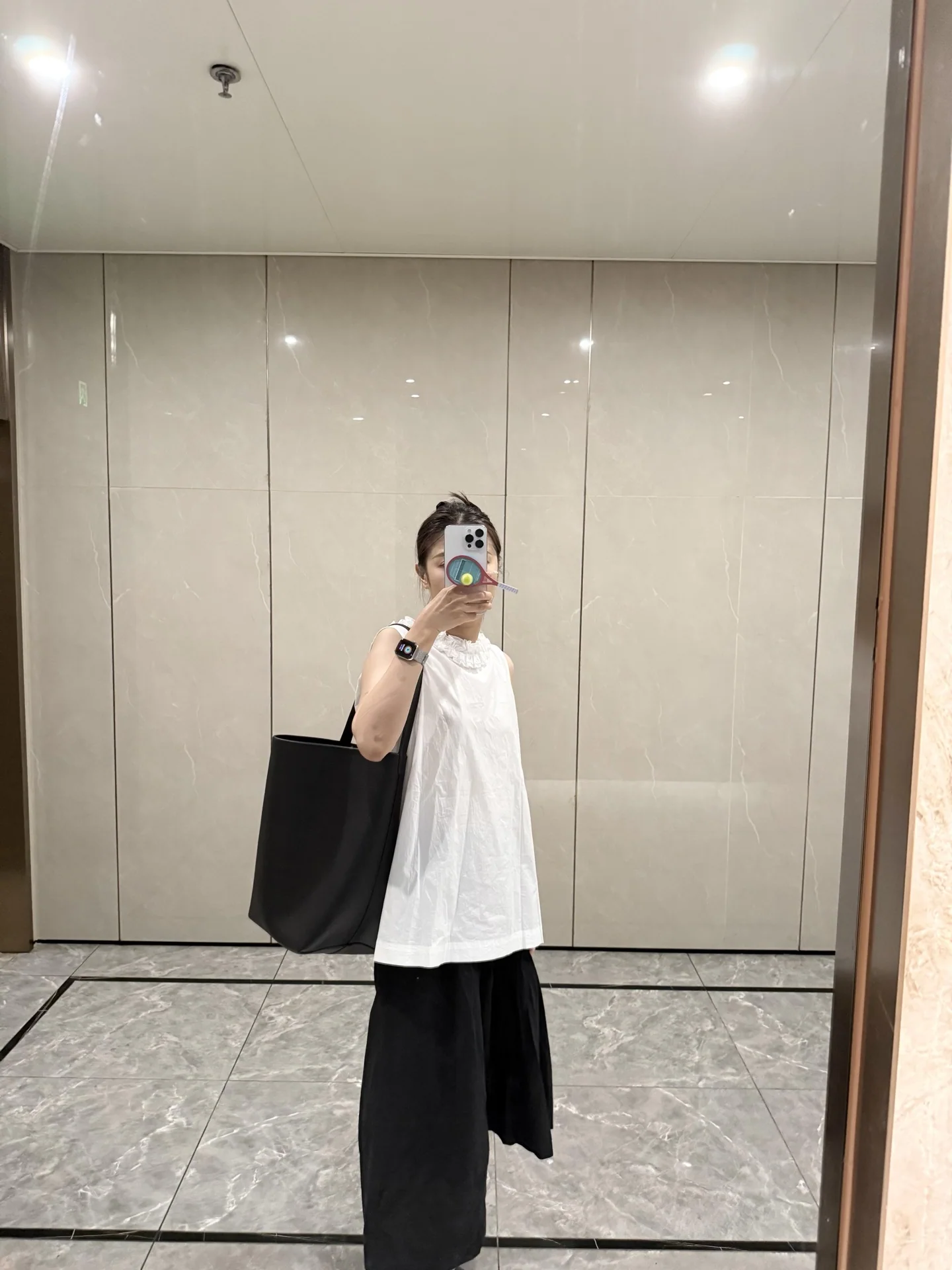 더로우 오버사이즈 가방 상세 이미지 5