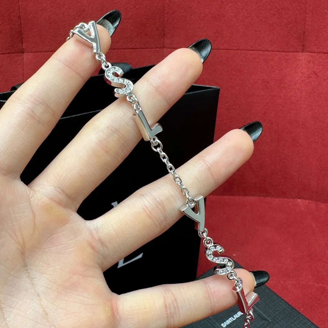 생로랑 다이아몬드 S 엠블럼 목걸이 178235