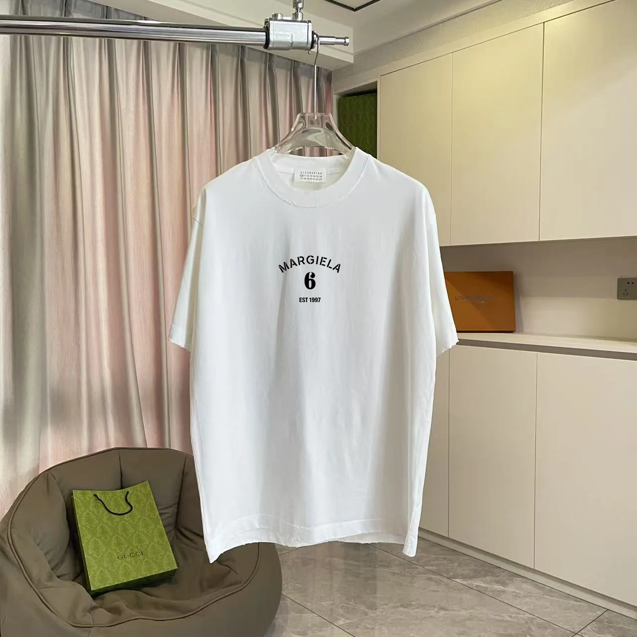 마르지엘라 데미지 가공 그라데이션 립 반팔 티셔츠 상세 이미지 1