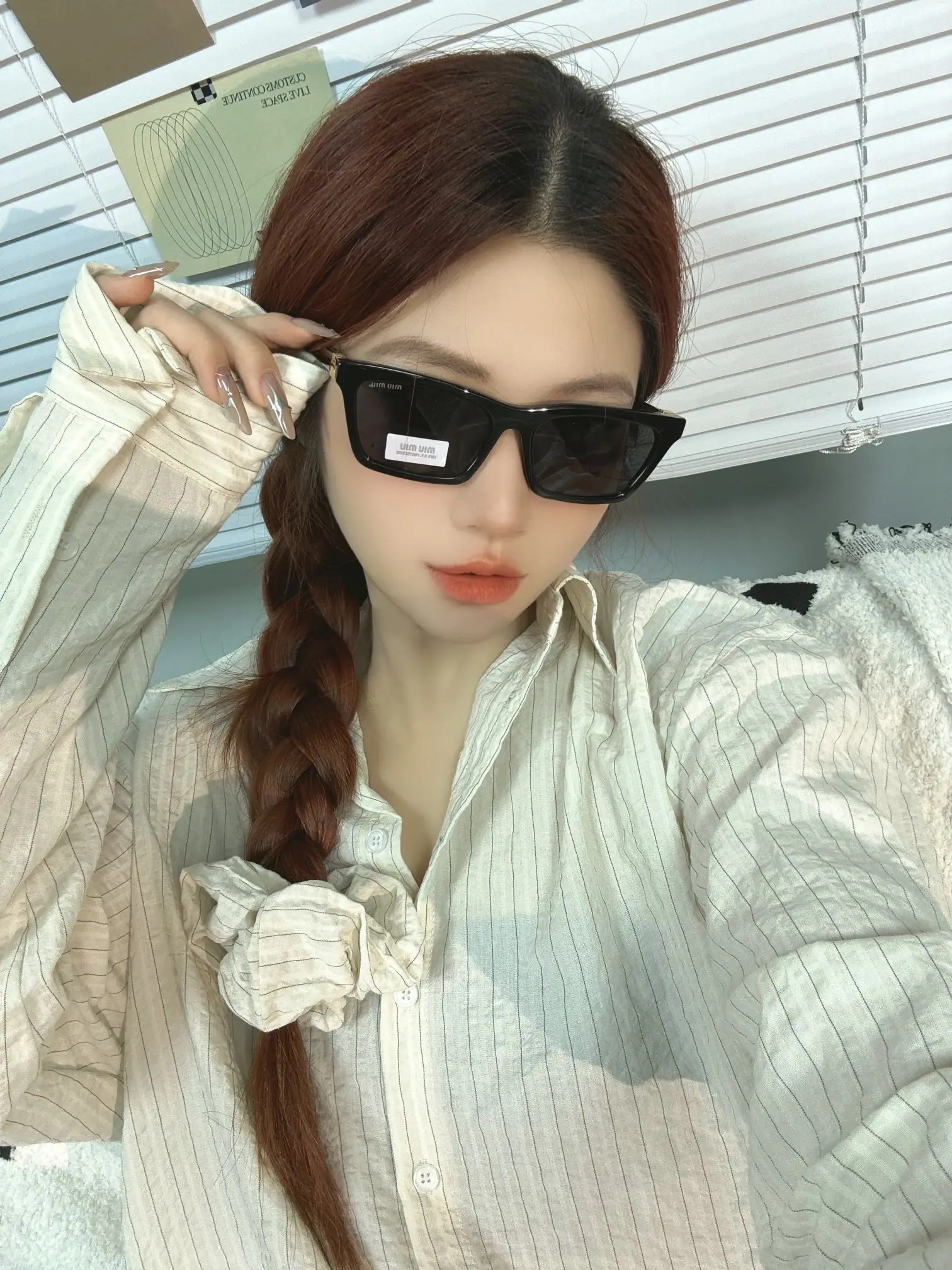 미우미우 MUA 05 S 선글라스 상세 이미지 4
