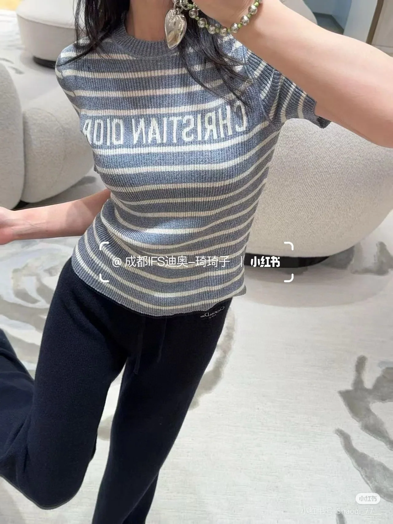 디올 스트라이프 레터 코튼 린넨 반팔 셔츠 상세 이미지 8