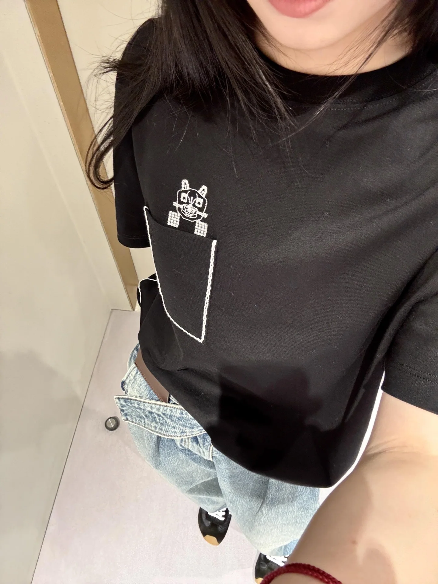 루이비통 여성 코튼 자수 오버핏 반팔 티셔츠 5873 상세 이미지 5