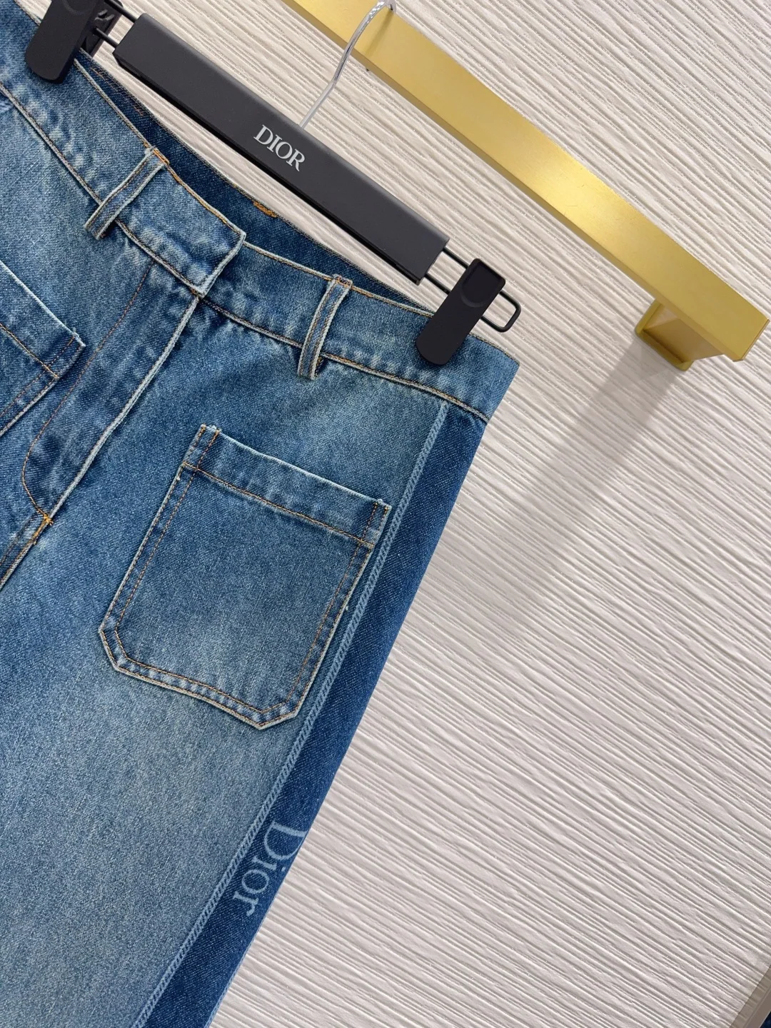 디올 여성 하이핏 데님 바지 2026 SS 상세 이미지 4
